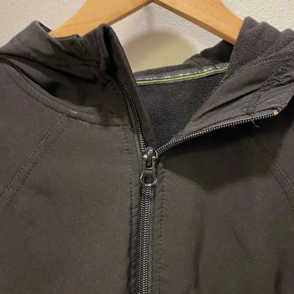 Mondetta woman’s black jacket